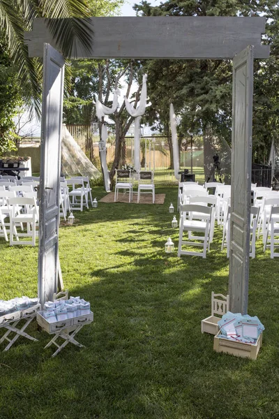 Puerta Madera Vieja Bienvenida Sitio Del Arreglo Boda Decoración Vintage — Foto de Stock