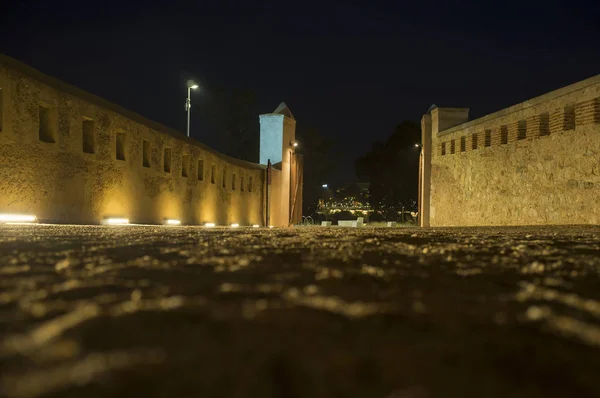 Fort San Cristobal Korytarza Wskazując Palmas Bridge Badajoz Hiszpania Strzał — Zdjęcie stockowe