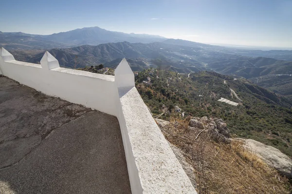 Comares 城市景观 白色村庄在马拉加山的山 安大路西亚 西班牙 — 图库照片