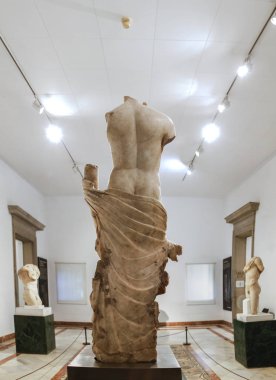 Sevilla, İspanya - 7 Temmuz 2018: Venüs Italica heykel veya Anadyomene Aphrodite, Seville arkeolojik Müzesi, Endülüs, İspanya