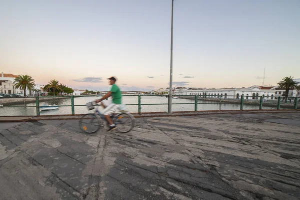 Tavira Portugal Octobre 2018 Passage Vélo Pont Militaire Ville Tavira — Photo