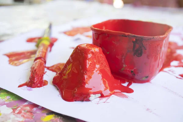 Red Paint Paint Brush Manual Arts Workshop Children Closeup — Stock Photo, Image