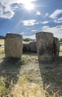 Güneş Magacela Dolmen, Extremadura giriş azalan. İspanya. Mükemmel Doğu yönü