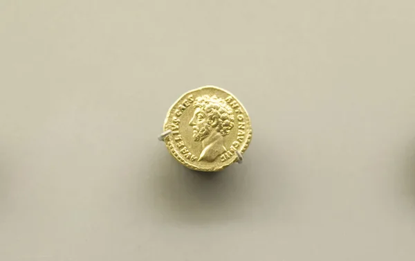 Мерида Испания Августа 2018 Года Золотая Монета Римского Императора Марка — стоковое фото