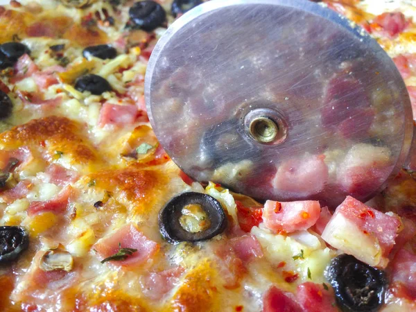 Faca Pizza Cortar Porções Fechar — Fotografia de Stock