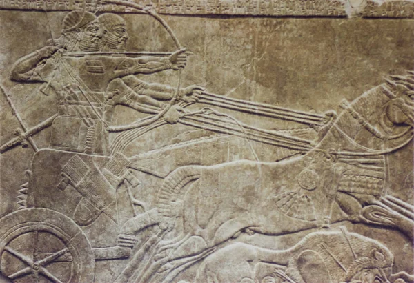 London April 14Th 2002 Ashurnasirpal Hunting Lions Chariot Nimrud Palace — Stock Photo, Image