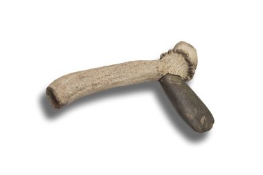 Lithik balta geyik boynuzu kulp cilalı taş ile yapılan