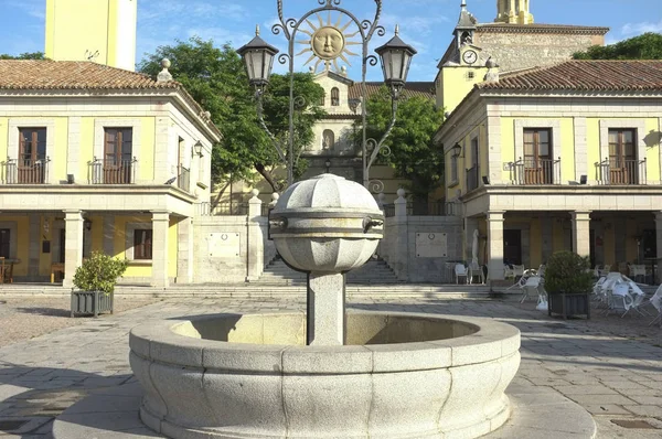 Main Square fountain of Brunete. Madrid, Spain — Stock Photo, Image