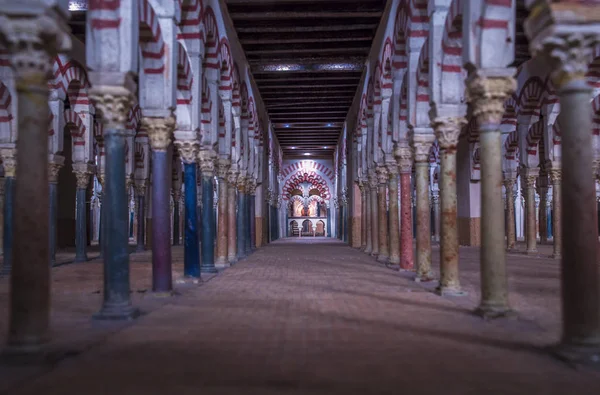 Gran modelo a escala de mezquita de Córdoba en interiores — Foto de Stock
