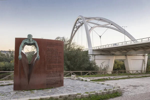 Pomnik Ibn Abbas Firnas Bridge Memorial — Zdjęcie stockowe