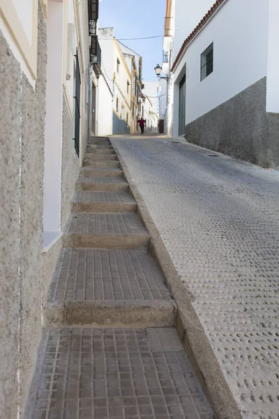 Rue étroite en pente de Montilla, Cordoue, Espagne — Photo