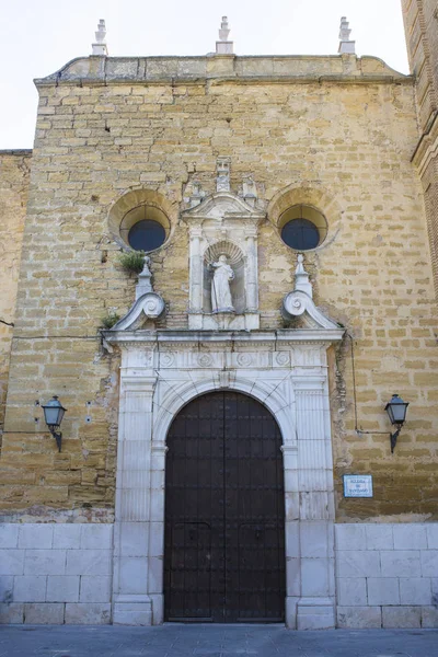 Parochie van Santiago apostel kerk gevel, Montilla, Spanje — Stockfoto