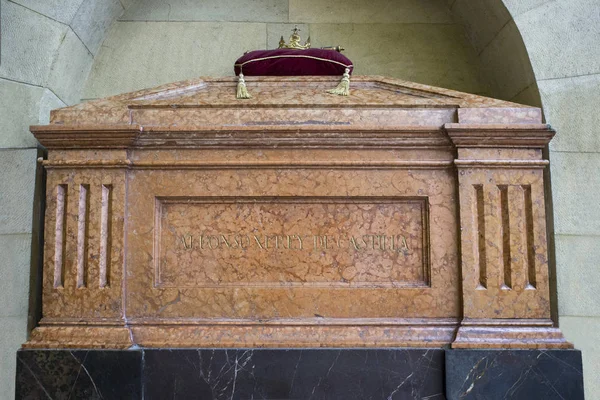 Túmulo de Afonso XI de Castela na Royal Collegiate Church of Sain — Fotografia de Stock