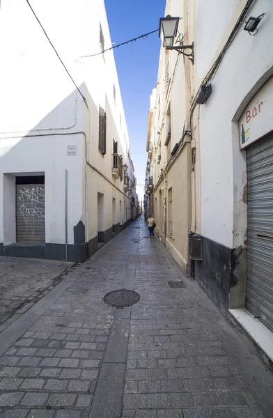 Cadiz old town narrow streets, Andalusia, Spain. Troilo street — Stock Photo, Image