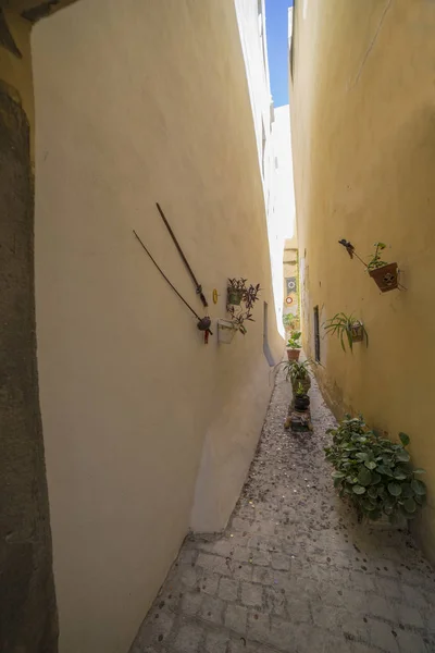 Callejon del Duende, nejužší ulice ve starém městě Cadiz, A — Stock fotografie