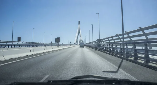 Conduite par La Constituci Xon de 1812 Pont au-dessus de la baie de Cadix, Espagne — Photo