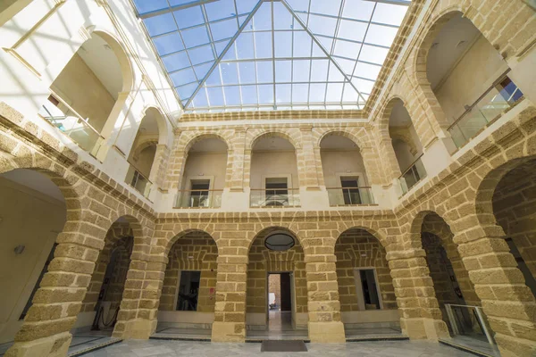 Edificio Casa de Iberoamérica, antigua Cárcel Real de Cádiz, España —  Fotos de Stock