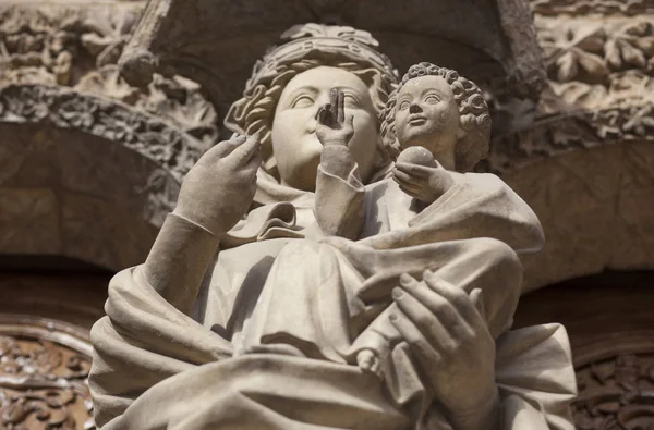 Portal da Dama Branca na Catedral de Leon, Espanha — Fotografia de Stock