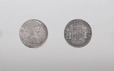 Gümüş İspanyol parçaları sekiz veya Charles III, Santiag basılmış