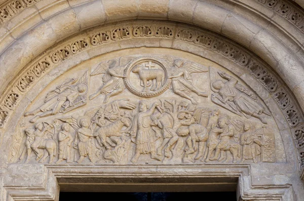 Sacrifice of Isaac at Lamb door, Leon, Spain — Stock Photo, Image
