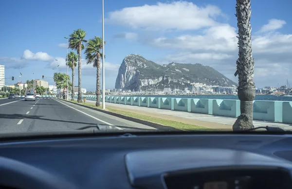 Przyjazd na granicę Gibraltaru samochodem — Zdjęcie stockowe