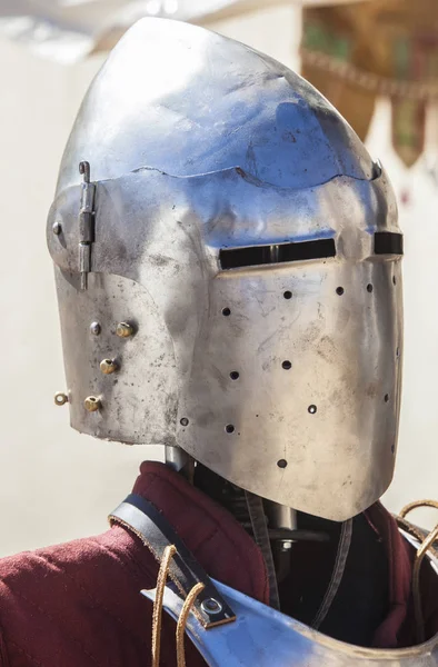 Полный шлем, используемый мавританскими войсками во время Реконкисты — стоковое фото