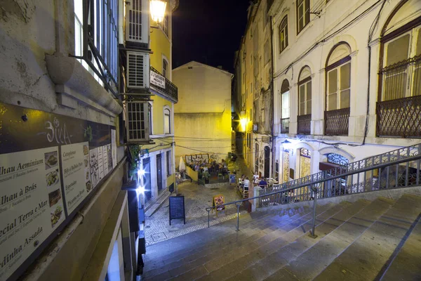 Dos Gatos utca. Alsó Coimbra éjjel, Portugália — Stock Fotó