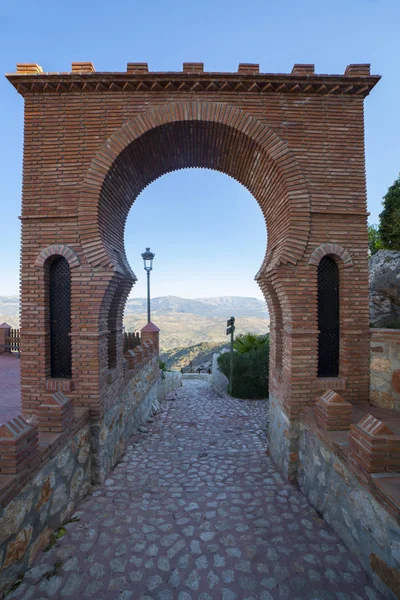 Velez-Malaga gate at Comares village, Malaga, Spain — Stock fotografie