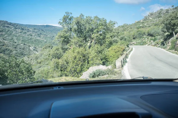 乘坐汽车在距Jimena Frontera不远的Cadiz山路上旅行 从车内看 — 图库照片