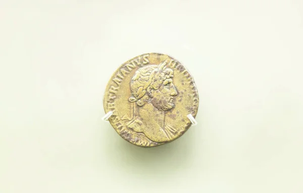 Merida Spanien Augusti 2018 Hadrisk Romersk Kejsare Brons Mynt Nationalmuseum — Stockfoto