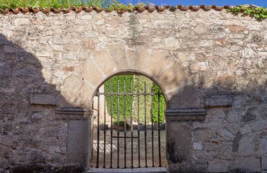 Museo del Coria, Trujillo 'nun sanat ve kültür mirasını tanıtma merkezi. Eski 15. yüzyıl Fransız manastırı, Caceres, İspanya