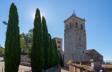 Santa Maria Belediye Başkanı Kilisesi 'nden Torre Nueva, Trujillo, İspanya. Şehir merkezinden görüntü