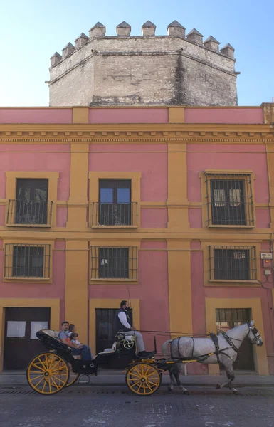 Seville Spain Sept 27Th 2019 Horse Carriage Crossing Torre Plata — Stock Photo, Image