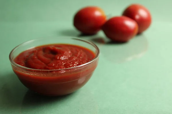 Salsa Pomodoro Rosso Una Casseruola Sullo Sfondo Sono Verdure Pomodori — Foto Stock