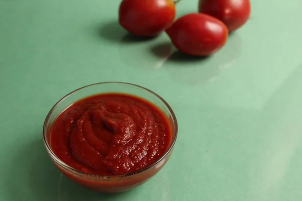 Salsa Pomodoro Rosso Una Casseruola Sullo Sfondo Sono Verdure Pomodori — Foto Stock