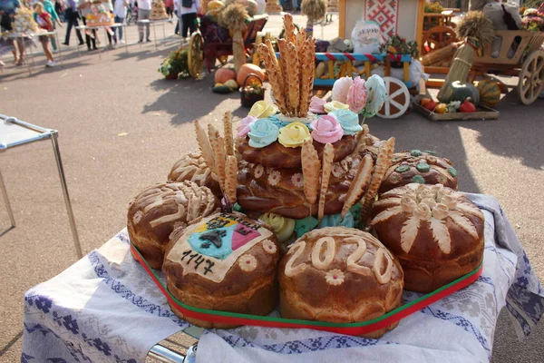 Tradycja Tradycyjny Świąteczny Wesele Rosyjski Białoruski Słowiański Chleb Bochenek Zbliżenie — Zdjęcie stockowe