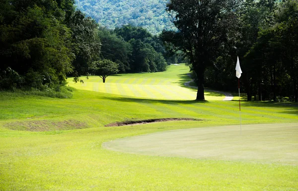 Beautiful Golf Course Sunny Day — Stock Photo, Image