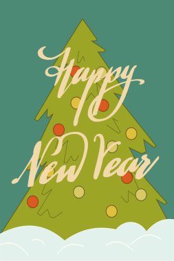 Bir Noel ağacının minimalist görüntüsü. Kar yığınında duran oyuncaklar ve yeni yılınız kutlu olsun..