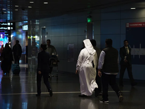 Доха Катар 2019 Люди Международном Аэропорту Хамад Катар — стоковое фото