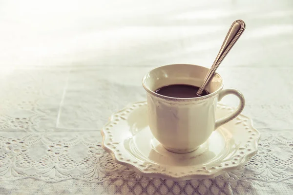 White Cup Hot Coffee Break Time Morning Table Beautiful Patterned — Stock Photo, Image