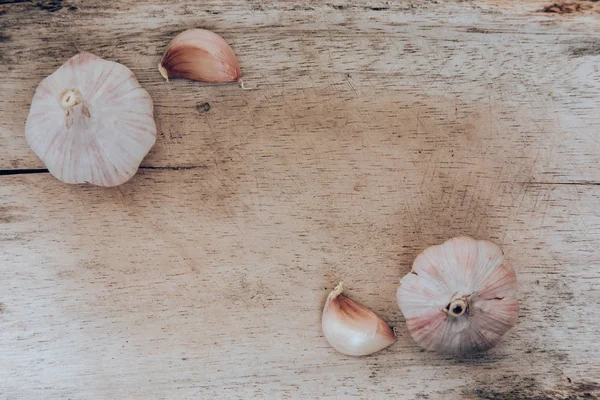 White Garlic Garlic Cloves Wooden Floor — Stock Photo, Image