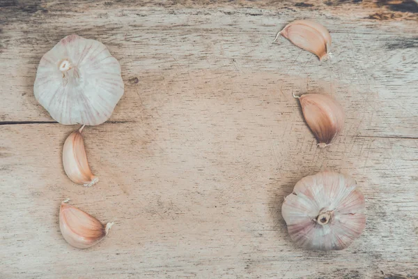 White Garlic Garlic Cloves Wooden Floor — Stock Photo, Image