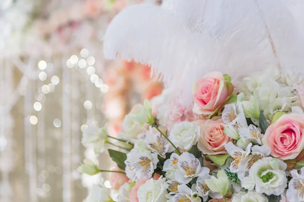 Bouquets Coloridos Pano Fundo Preparado Para Cerimônia Casamento — Fotografia de Stock