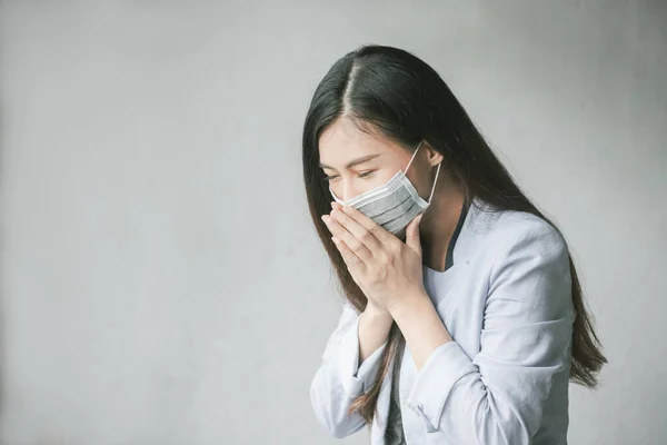 Vrouwen Die Hoesten Ziek Zijn Met Een Griepinfectie Covid Coronavirus — Stockfoto