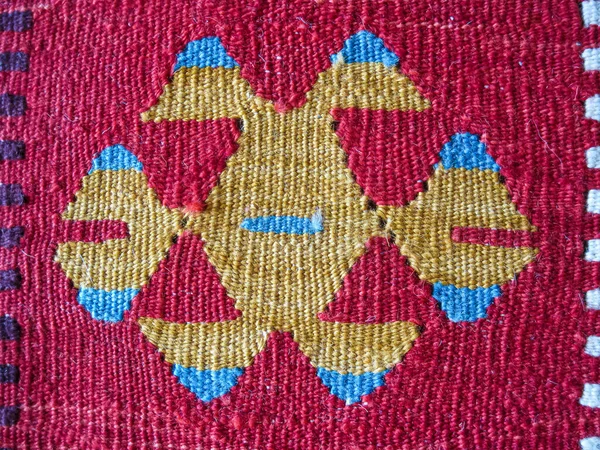 背景の手織りカーペットの質感とパターン — ストック写真