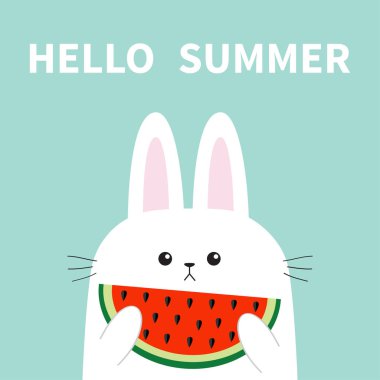 Beyaz tavşan karpuz yeşil arka plan üzerinde tutan