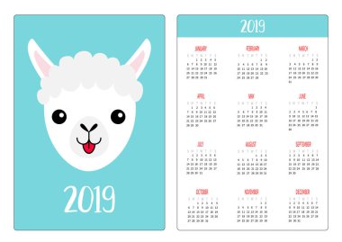 Lama alpaka yüz gösteren dilidir. Basit cep Takvim düzeni 2019 yeni yıl. Haftası Pazar günü başlar. Sevimli çizgi film karakteri. Dikey yönlendirme. Düz tasarım. Mavi arka plan. Vektör çizim