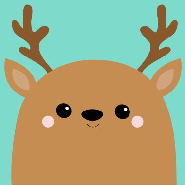 Raindeer geyik yüz baş. Büyük boynuzları. Mutlu Noeller. Yeni Yılınız Kutlu Olsun. Sevimli çizgi kawaii bebek karakter. Komik hayvan. Düz tasarım. Merhaba kış. Mavi arka plan. Vektör çizim
