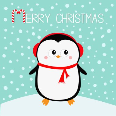 Mutlu Noeller. Penguen rüzgârla oluşan kar yığını üzerinde. Kırmızı kulaklık şapka. Yeni Yılınız Kutlu Olsun. Sevimli çizgi kawaii bebek karakter. Arktik hayvan. Düz tasarım. Merhaba kış. Mavi kar arka plan. Vektör çizim