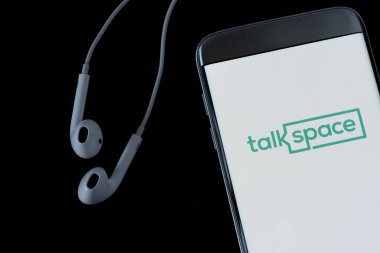 Talkspace uygulamasının akıllı telefondaki görüntüsü